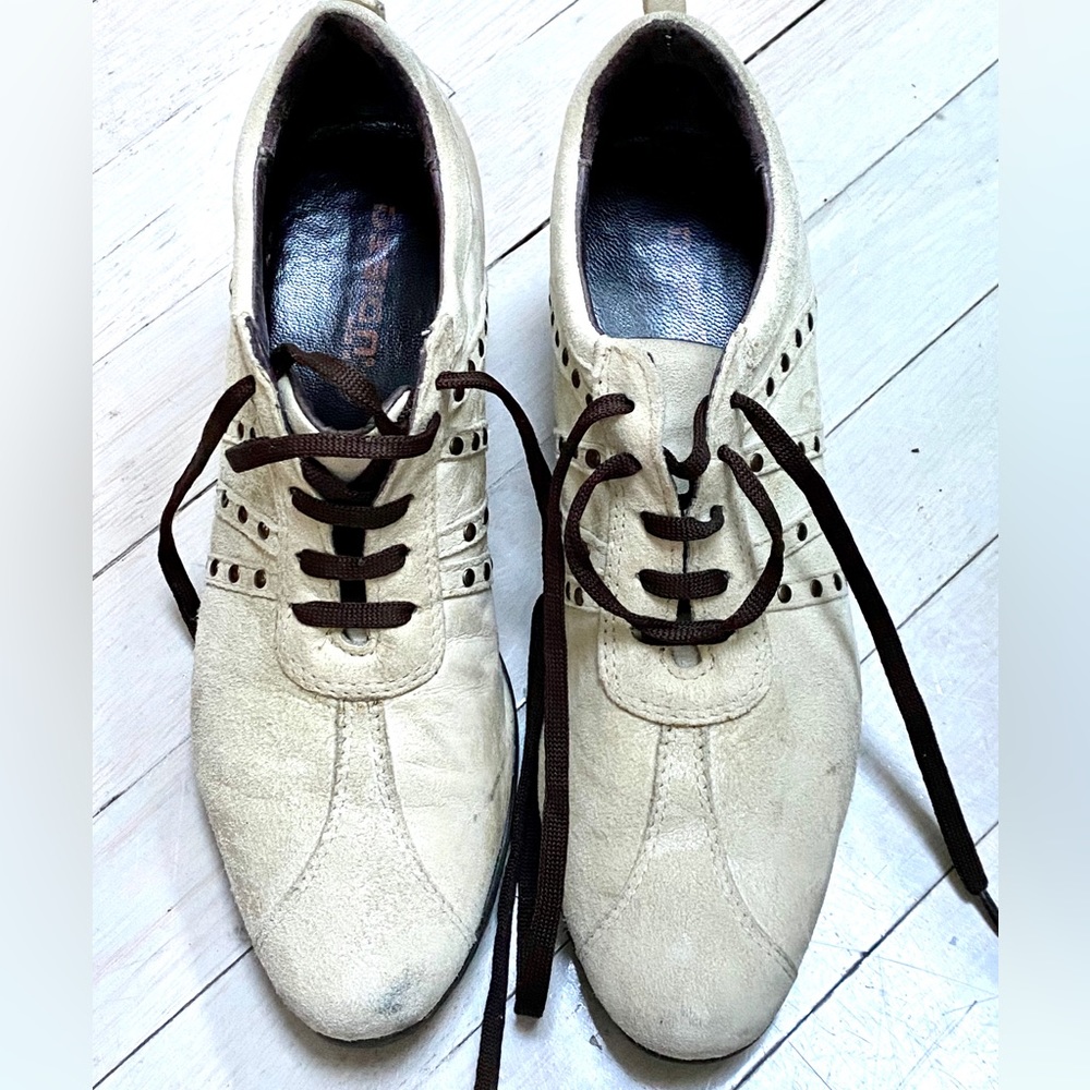 Design Made in Italy Soft Cream Ivory Suede Lace Up Ankle Boots